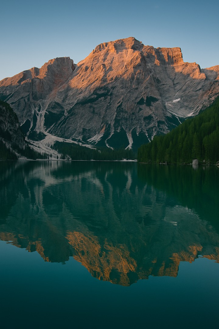 Alpine Lake Sunrise HD Wallpaper in 4K pixels stock