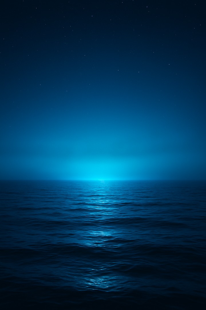 Calm Ocean Glow HD Wallpaper