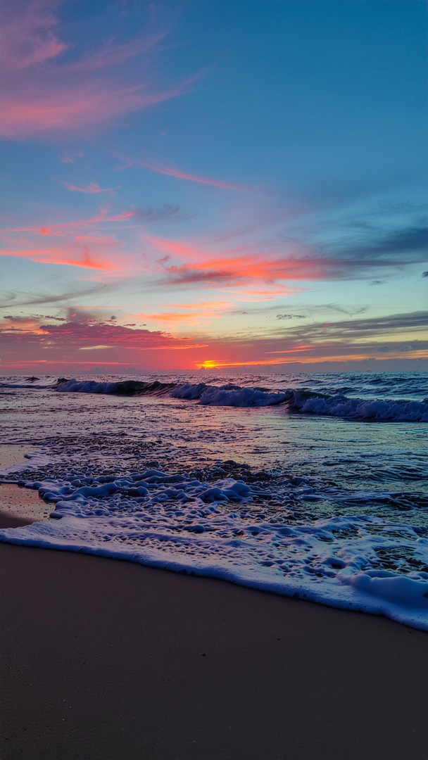​Pastel Sunset Beach Wallpaper - Cotton Candy Clouds & Blue Sky 4K