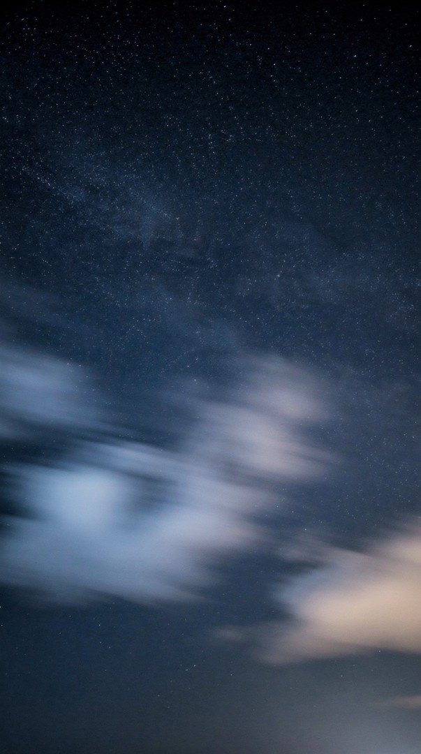 Starry Night Sky HD Wallpaper in 4K