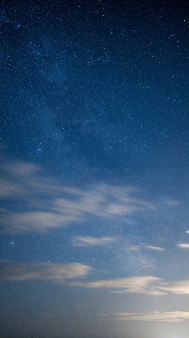 Starry Night Sky HD Wallpaper in 4K