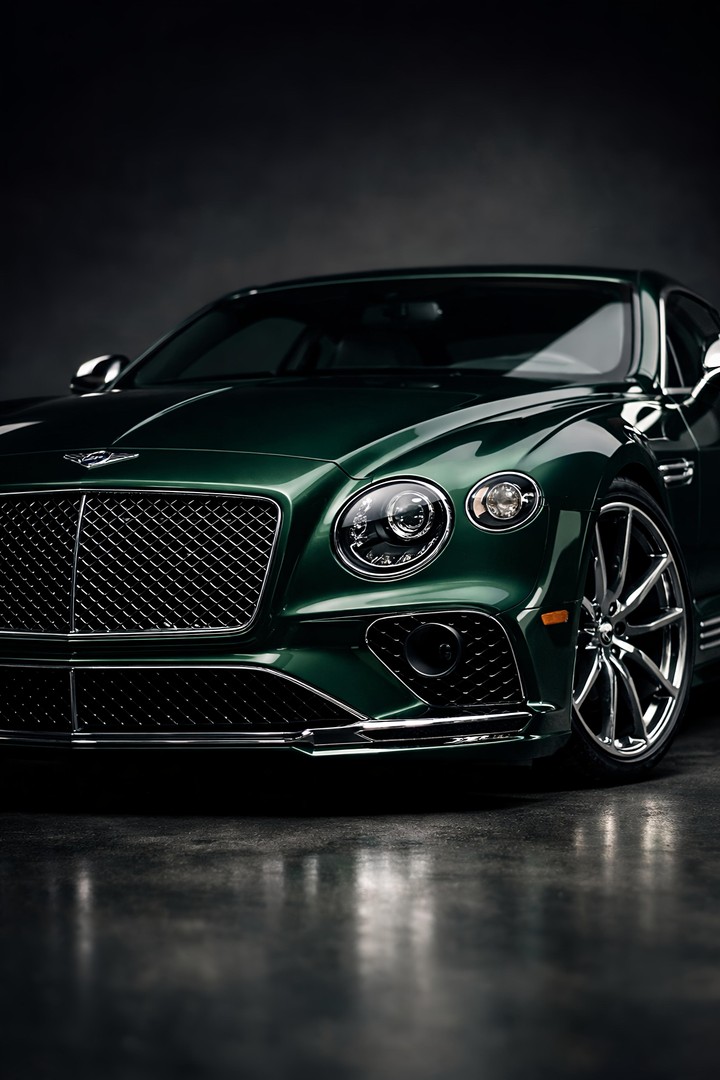 Luxury Green Coupe HD Wallpaper in 4K
