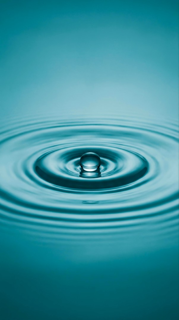 Turquoise Water Drop Ripple Macro 4K Wallpaper