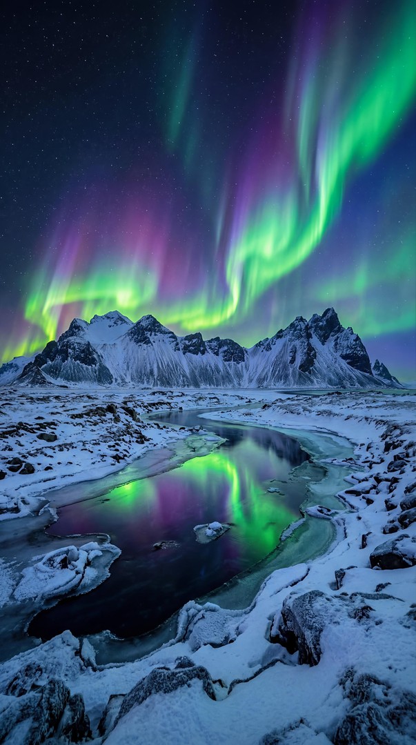 Northern Lights Aurora Borealis HD Wallpaper 4K - Arctic Night Landscape