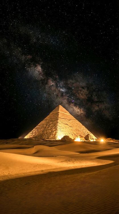 Ancient Pyramid Night Sky HD Wallpaper 4K - Milky Way Desert